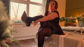 Stripping From Stockings & Changing To Pantyhose - Voyeur Fantasy