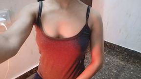 Bhabhi ki ko video dikha kar choda