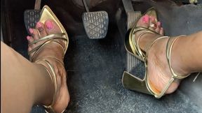 Revving The Hell Out Of My Stubborn Old Benz!