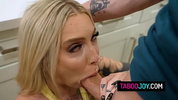 Step-aunt wasn&#039_t expecting her step-nephew to fuck this good - Cassidy Luxe