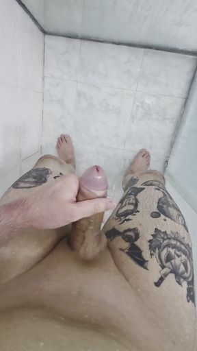 I JERKED OFF AT THE GYM SHOWER
