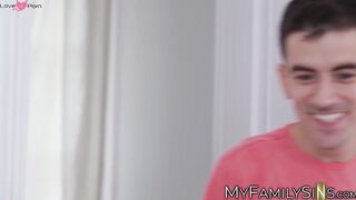 Texas Patti teaches Martina Smeraldi and her lover pussy squirting