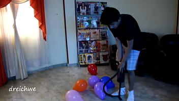 Crushing balloons with the shoes