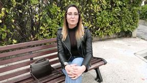 ”Pam, 25, sports coach in Manosque!”