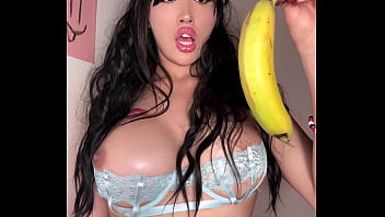 Tranny gets dicked down by a real life banana
