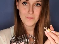 Amateur Teen with Huge Dildo Masturbating on Webcam