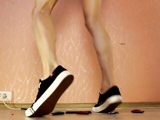 TGIRL GIANTESS AMANDA CRUSHES METAL CARS IN SNEAKERS AND WHITE SHORTS - 1 (CRUSH FETISH)