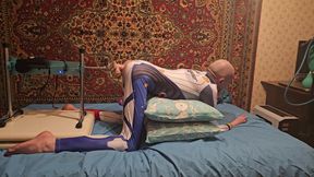 Sasha Earth solo boy cum hands free on a fucking machine homemade amateur