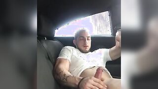 Str8 guy masturbation on the car