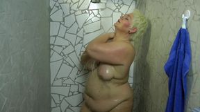 Annadevot - Bubbles in the shower