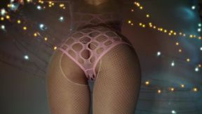 Mesmerising ass in fish net