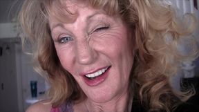 maggie granny w dd tits strips & rubs tits & pussy in selfie