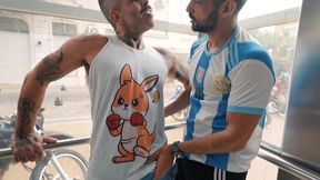 vecino brasilero me usa duro por todo el edificio