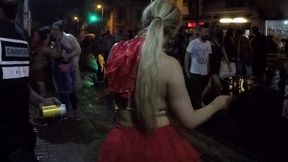 mirella mansur aprontando e fazendo far putaria na rua augusta no carnaval de rua de sao paulo - ed junior - carolina carioca - binho ted