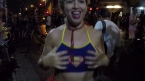 mirella mansur aprontando e fazendo far putaria na rua augusta no carnaval de rua de sao paulo - ed junior - carolina carioca - binho ted