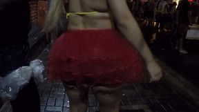 mirella mansur aprontando e fazendo far putaria na rua augusta no carnaval de rua de sao paulo - ed junior - carolina carioca - binho ted