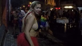 mirella mansur aprontando e fazendo far putaria na rua augusta no carnaval de rua de sao paulo - ed junior - carolina carioca - binho ted
