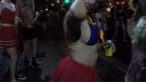 mirella mansur aprontando e fazendo far putaria na rua augusta no carnaval de rua de sao paulo - ed junior - carolina carioca - binho ted