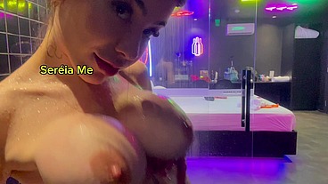 chuva dourada para os amantes do fetiche Seréia me