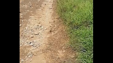 Mart en el monte de puta exhibi&eacute_ndose como putona a los traileros