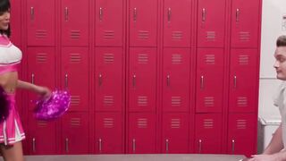 Locker Room Sluts - Hot Blonde Babe Fucked Hard By Big Dick Stud