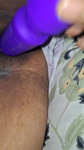 Bhabhi Get Massage in Pussy