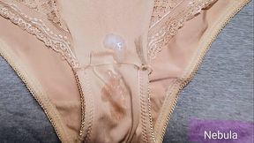 Me corr&iacute_ sobre los panties de encaje usados de mi amiga enfermera