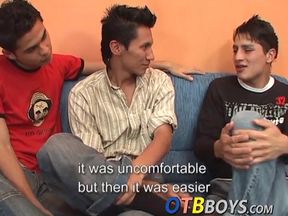 Homo Leandro fucks his bottom bitches Miguel and Sebastian