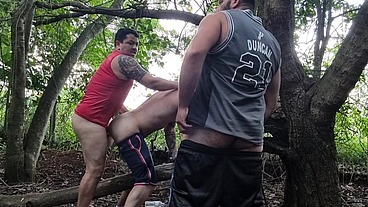 TREPANDO COM VARIOS MACHOS NAS TRILHAS DO ENG GOULART