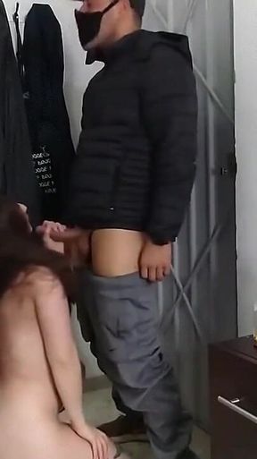 I Played a Prank on the Pizza Delivery Guy and Fucked Myself Until He Cum