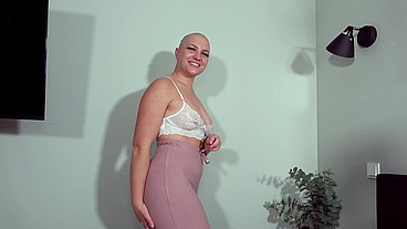PAULINA (24) warum ist sie so SCHWANZGEIL?