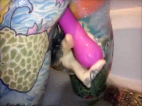 Hermaphrodite Tub Vibrator fun