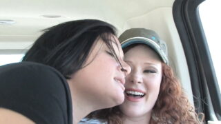 MILF Audrey Hollander geneukt in intense anale orgie