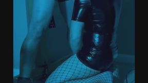 Gia edges Frankie on the cross for a huge load !!!