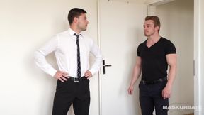 Hot Real Estate Agent &amp; I Barebacked Him During Visit