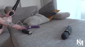 Two Horny Girls Eva Ray and Lola Rae Love Couch Orgasm