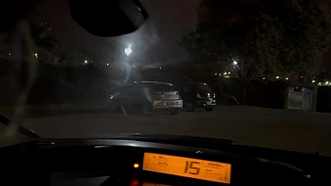 Aline Tavares O tesão foi tanto que transamos com os casais na Lagoa do Taquaral Campinas. O novinho dotado me fodeu gostoso e me deu um banho de porra mais a nossa bela mijada no final