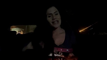 Aline Tavares O tesão foi tanto que transamos com os casais na Lagoa do Taquaral Campinas. O novinho dotado me fodeu gostoso e me deu um banho de porra mais a nossa bela mijada no final
