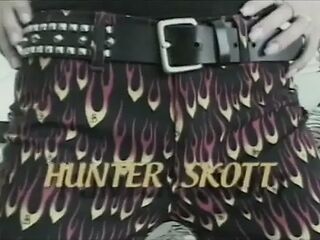 Hunter Skott unfathomable mouths a white ramrod then swallows