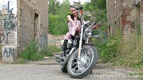 Cute teen 18+ Is Amazed By A Big Bike