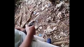 Dotado no parque depois de mijar de Deu pra chupar