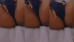 🫦 toujours mes doigts dans ma chatte pas rasee 🫦 still my fingers in ...