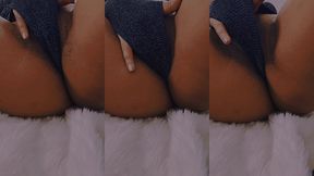 🫦 toujours mes doigts dans ma chatte pas rasee 🫦 still my fingers in ...