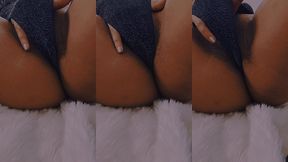 🫦 toujours mes doigts dans ma chatte pas rasee 🫦 still my fingers in ...