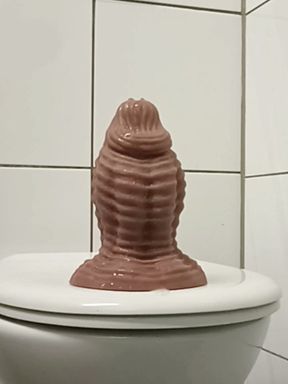 I stretch my hole with 11 cm thick dildo