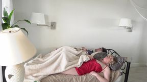 stepmom shares a single hotel room bed with stepson