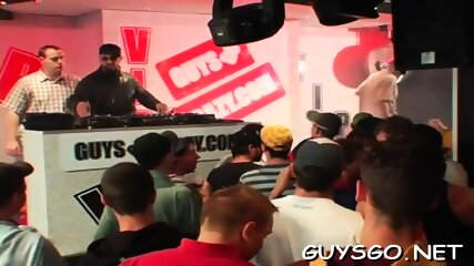 Dudes fuck and spray each other