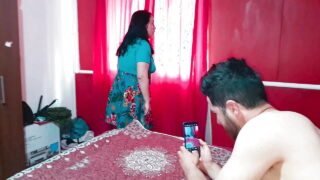 Film buatan sendiri tentang ibu rumah tangga Amerika dewasa amatir yang melakukan seks anal kasar