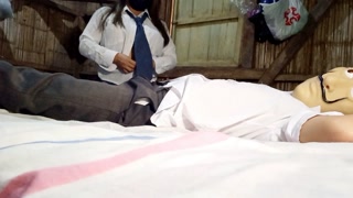 The classmates escape from classes to fuck very intensely during the break