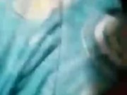 Joven caliente quiere sexo con estraños y follar
